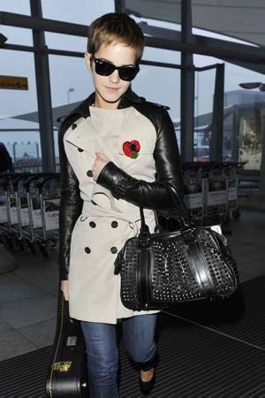 emma watson burberry coat|Emma Watson Debuts a Burberry Bespoke Trench .